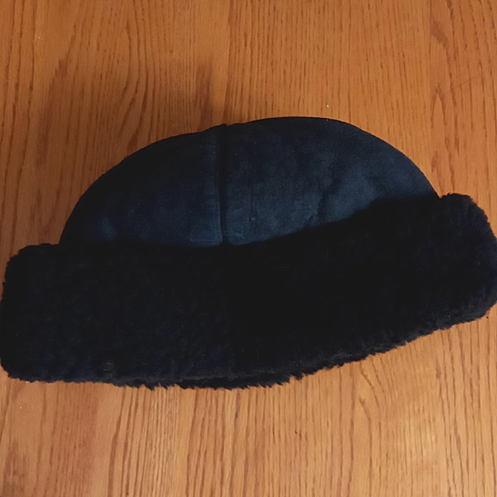 Real sheepskin hat